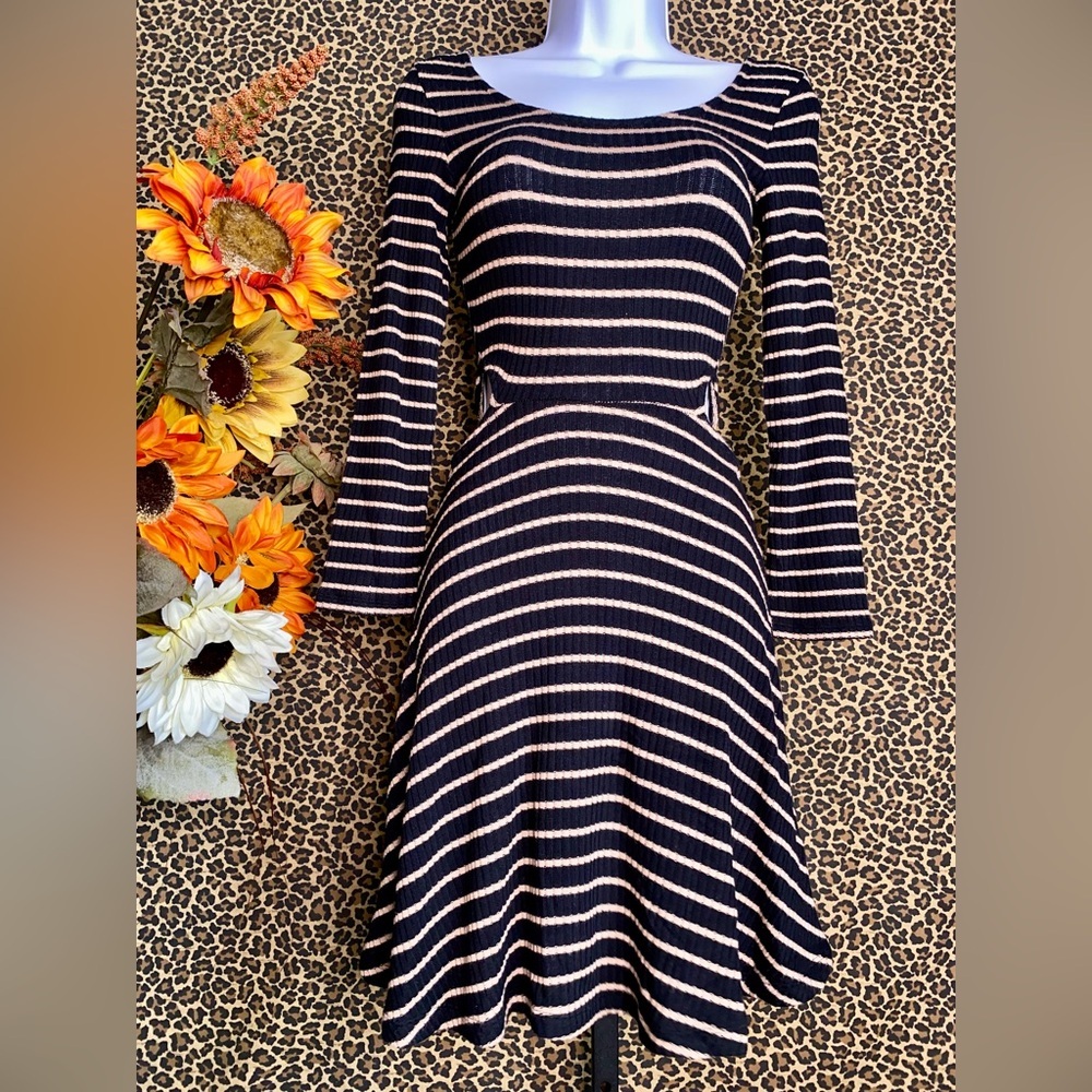 🦋B2G1🦋AMERICAN EAGLE Striped Fit & Flare Side Cut Out Long Sleeve Dress | SMALL